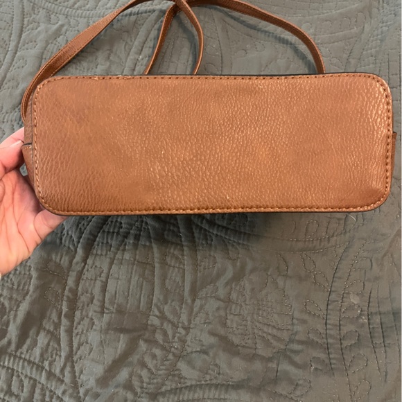 Madden girl purse- like new condition - Picture 3 of 4
